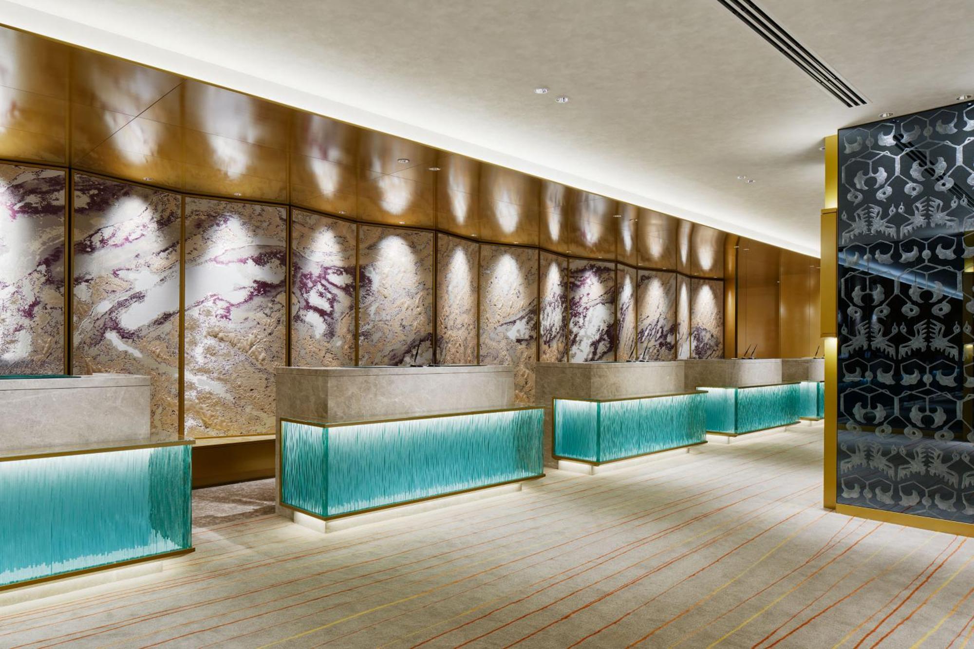 Rihga Royal Hotel Osaka, Vignette Collection By Ihg Extérieur photo The lobby of the hotel
