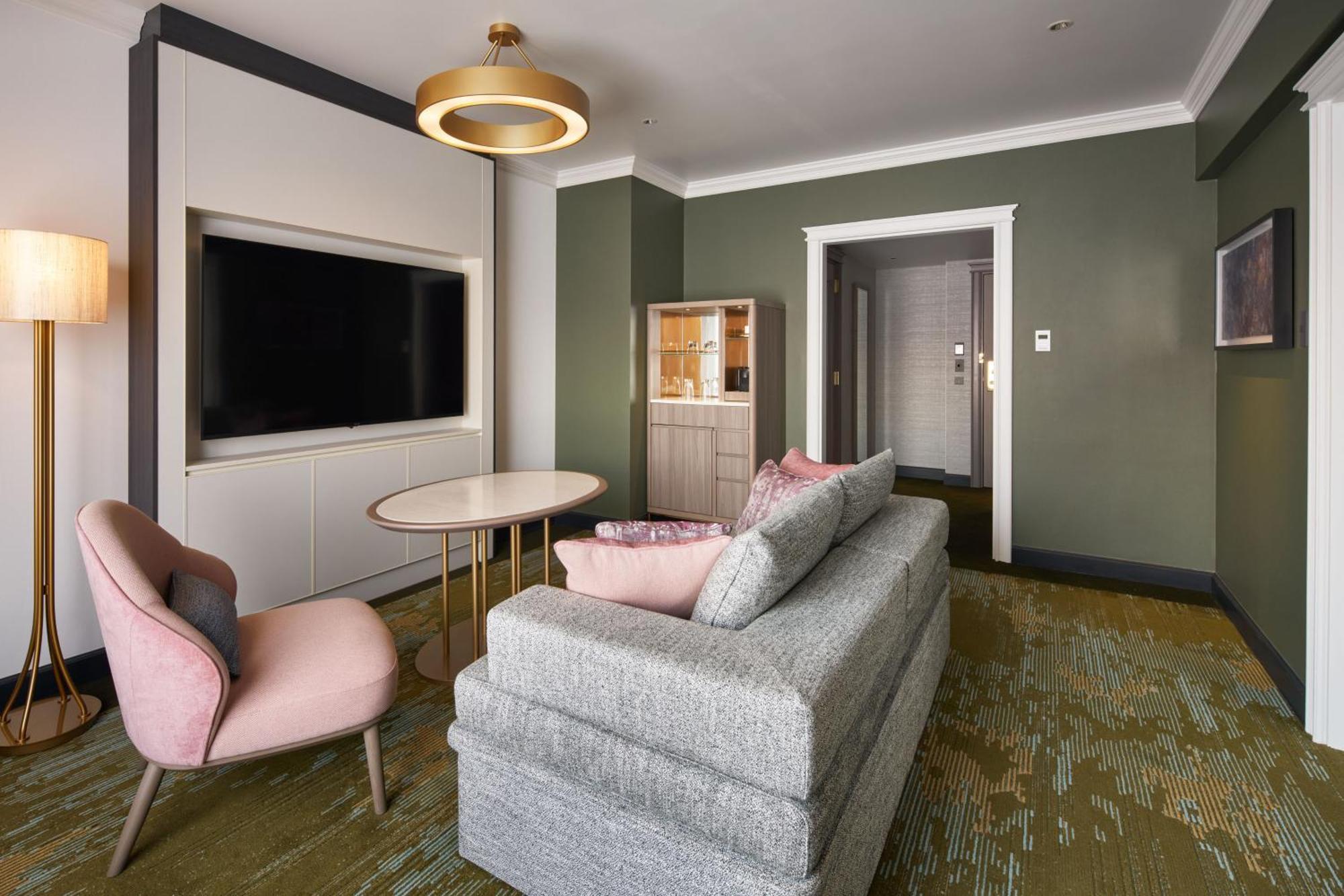 Rihga Royal Hotel Osaka, Vignette Collection By Ihg Extérieur photo A suite at the hotel