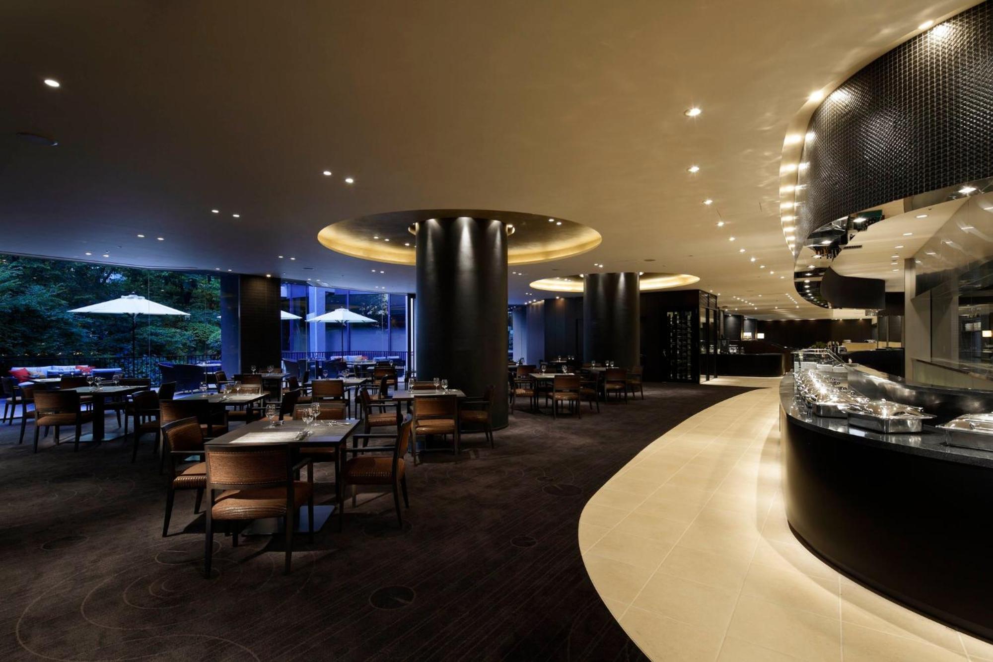 Rihga Royal Hotel Osaka, Vignette Collection By Ihg Extérieur photo The restaurant