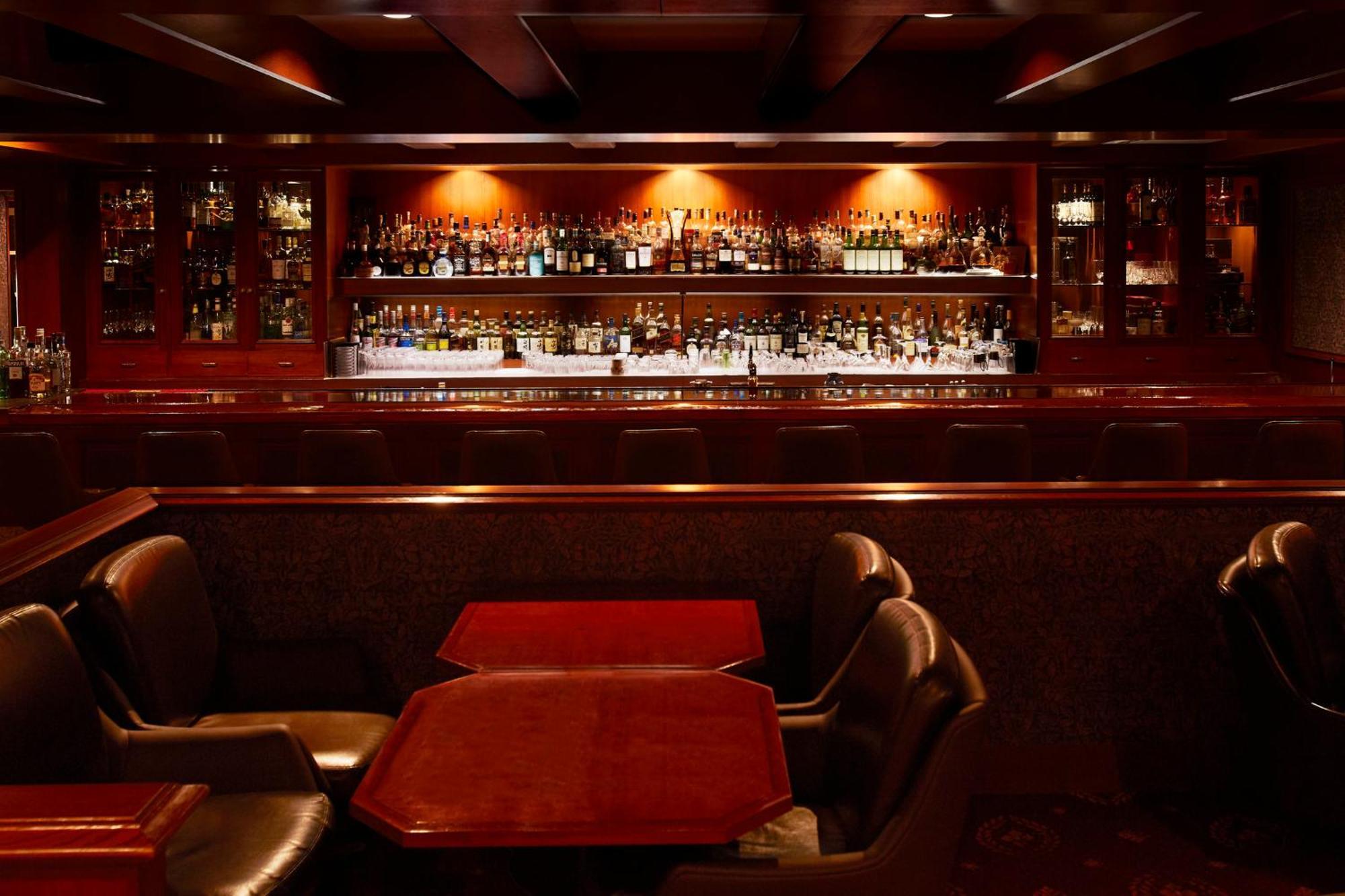 Rihga Royal Hotel Osaka, Vignette Collection By Ihg Extérieur photo The bar at the St Regis New York